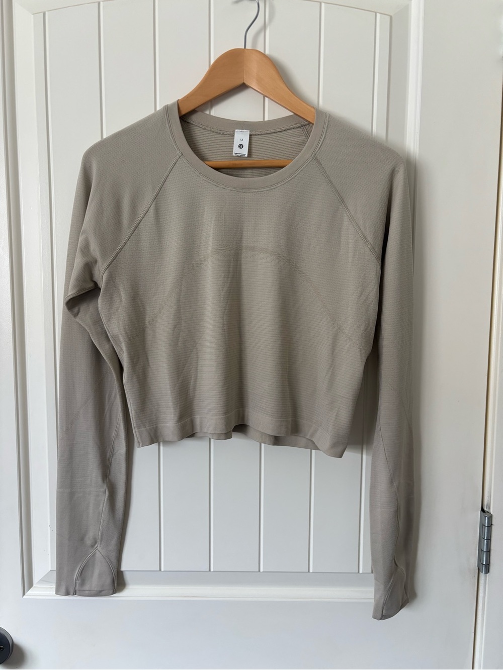 Lululemon Swiftly Tech Cropped Long Sleeve Size 12 Bone NWOT